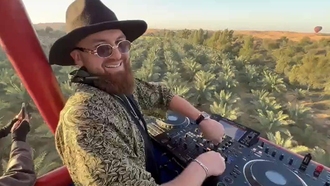 DJ in the sky Hot air balloon flights with @justbradj